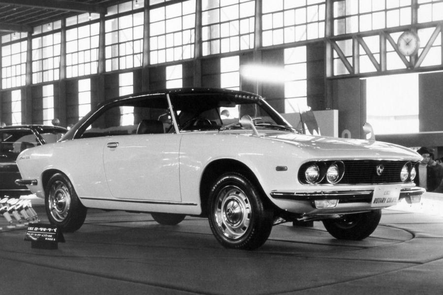  Mazda Luce Rotary Coupe 1969 года  (фото 4 из 10)